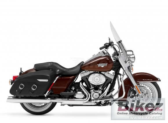 2011 Harley-Davidson FLHRC Road King Classic photo